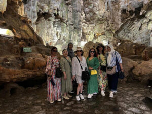 PAKET TOUR 5D4N HA NOI - HA LONG BAY 6 HOURS CRUISE - Gambar 8