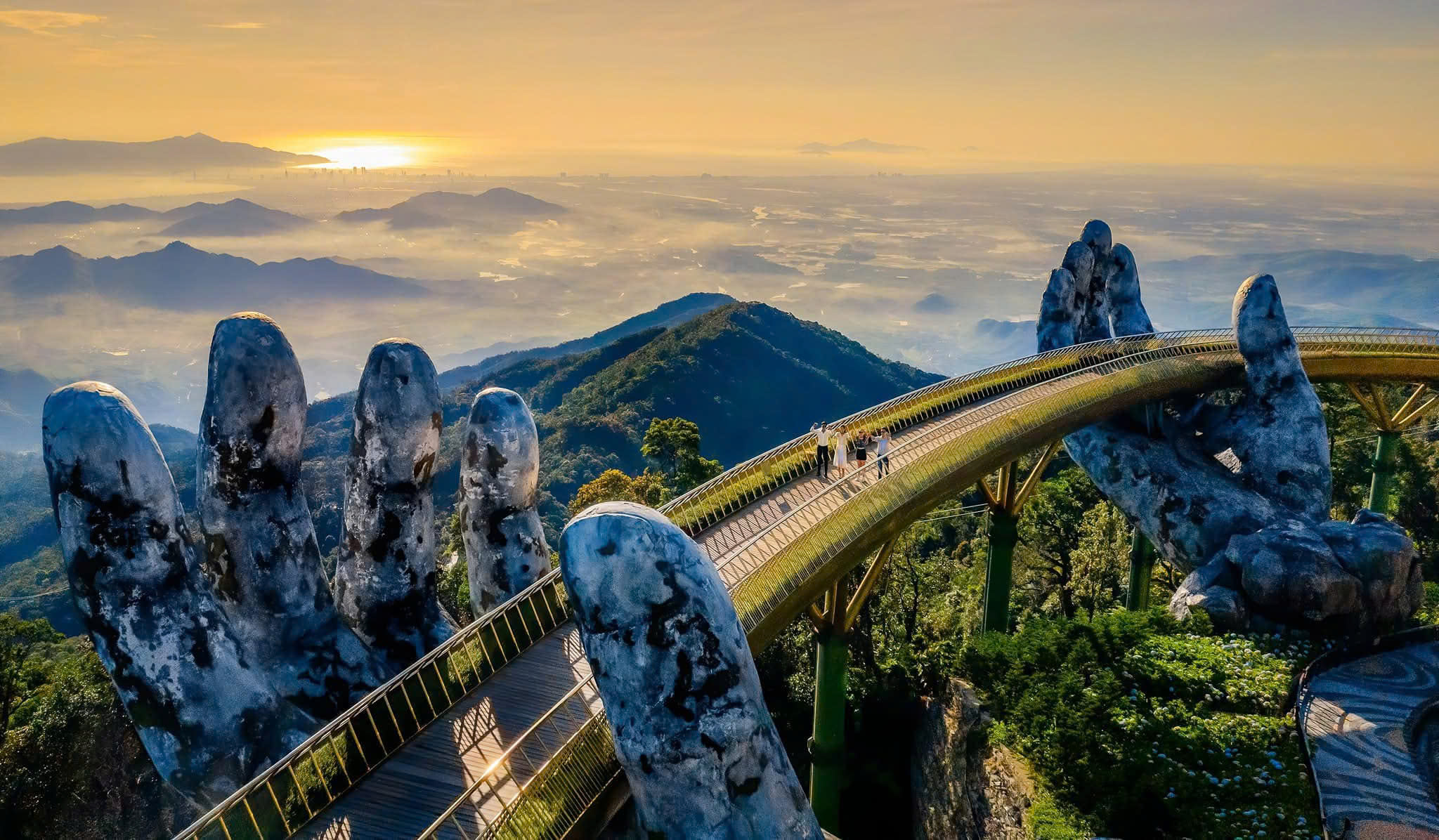 PAKET TOUR 8 HARI VIETNAM