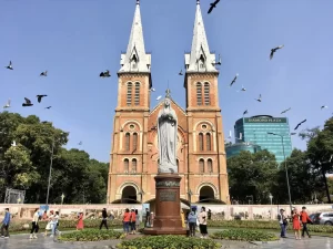 PAKET TOUR 6 HARI ZIAREK KE VIETNAM TENGAH - Gambar 8