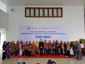 PAKET TOUR 4N3D HOCHIMINH - KUNGJUNGI UNIVERSITAS - Gambar 7